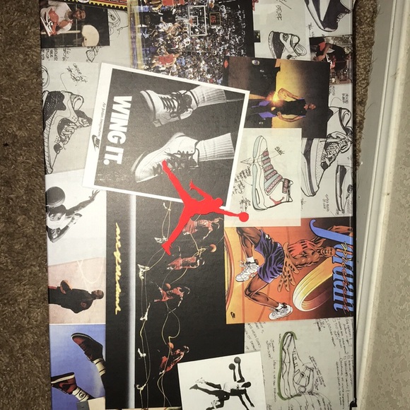 Jordan 12s Michigan Wolverines - Picture 2 of 2